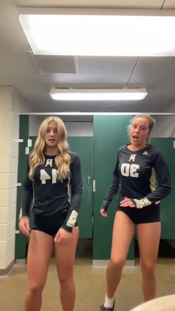 blonde teen ass 