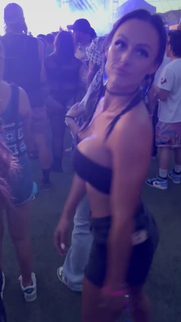 onlyfans public tits hot video