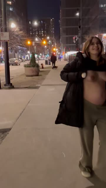 exhibitionism milf public boobs pregnant xxx video