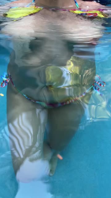 swimming pool latina big tits 