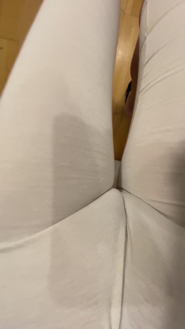 camel toe leggings big tits onlyfans 