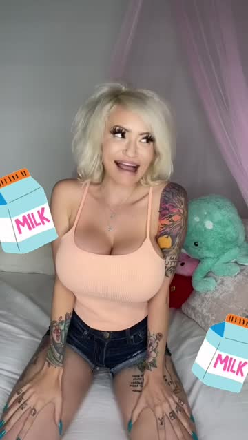 bouncing tits boobs blonde free porn video