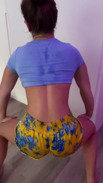white girl twerking pawg nsfw video