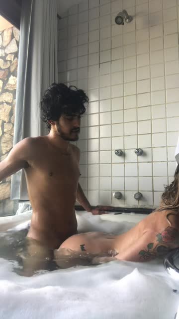 bathtub couple wife hot video