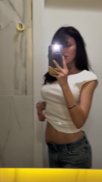 amateur big tits solo petite 