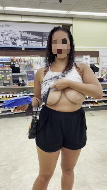 public flashing big tits 
