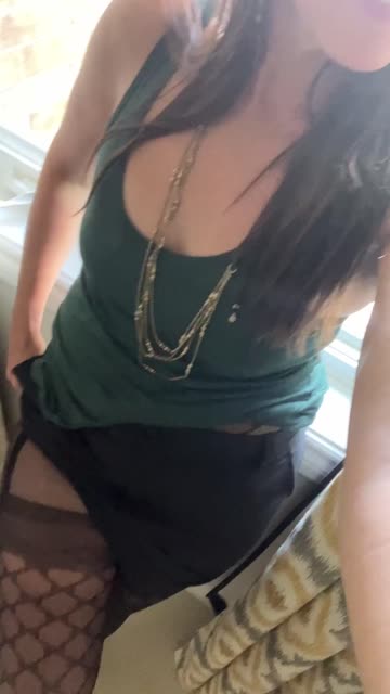 brunette onlyfans milf xxx video