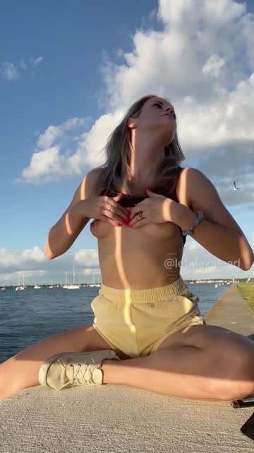 amateur tits blonde free porn video