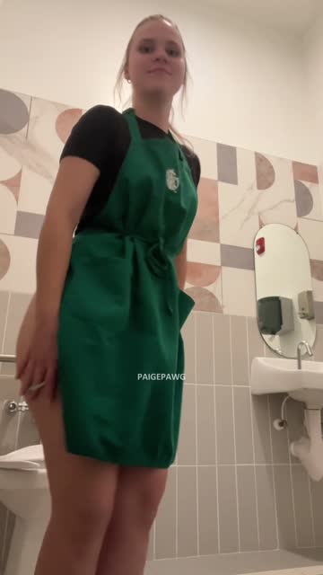 thick ass big ass teen public booty worker nsfw video