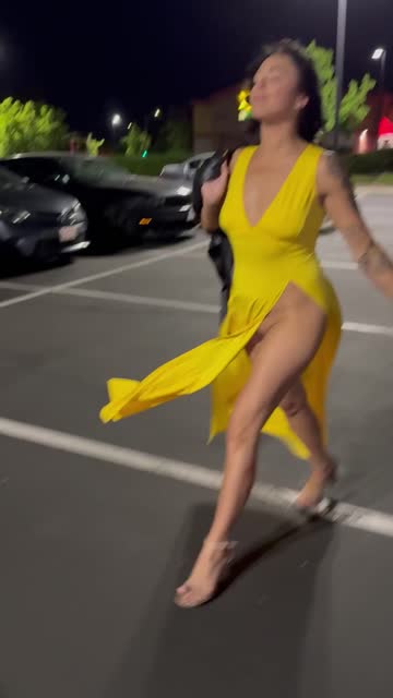 public exhibitionist flashing 