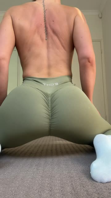 big ass fitness stretching 
