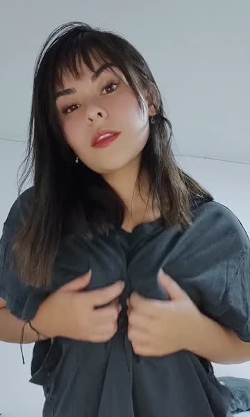 brunette latina solo hot video