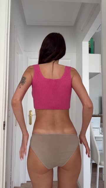 brunette ass panties milf 