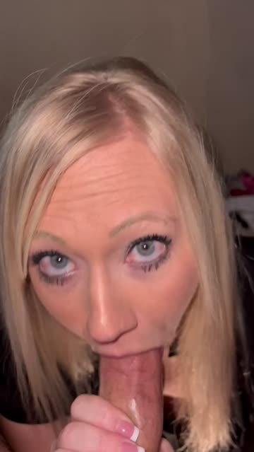 sucking blowjob blonde porn video