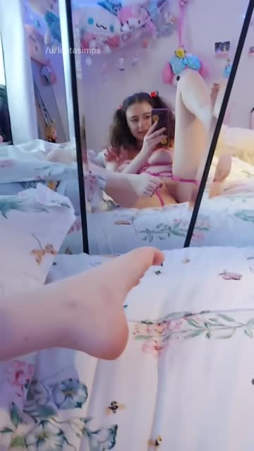 teasing feet pussy nsfw video