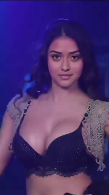 actress cute sexy indian big tits dancer 