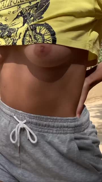 tits exposed flashing natural tits outdoor exhibitionist 