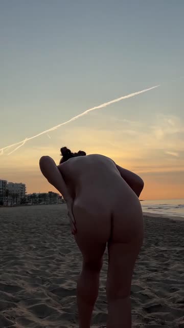 naked ass nude public petite 