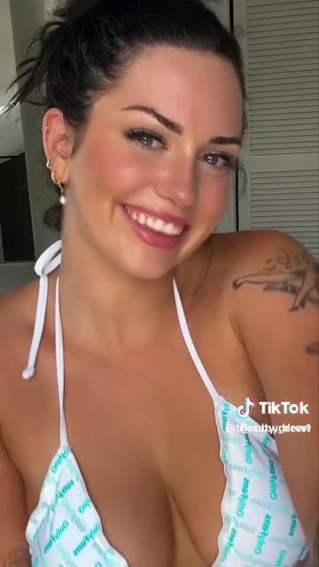 r/tiktits brunette babe tits 