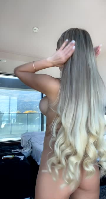 blonde 18 years old tits nsfw video