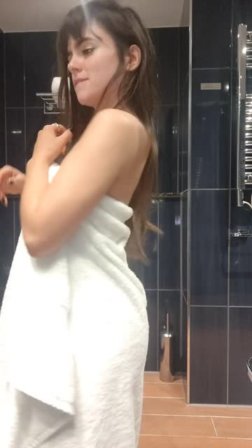 towel petite naked brunette hot video