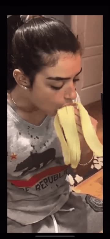 deepthroat food fetish teen 