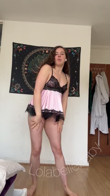 nsfw brunette natural tits nsfw video
