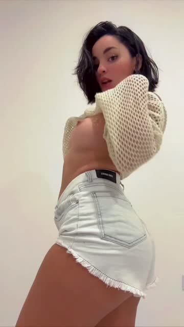 teen cute brunette nsfw video