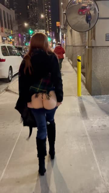 booty cute flashing ass xxx video