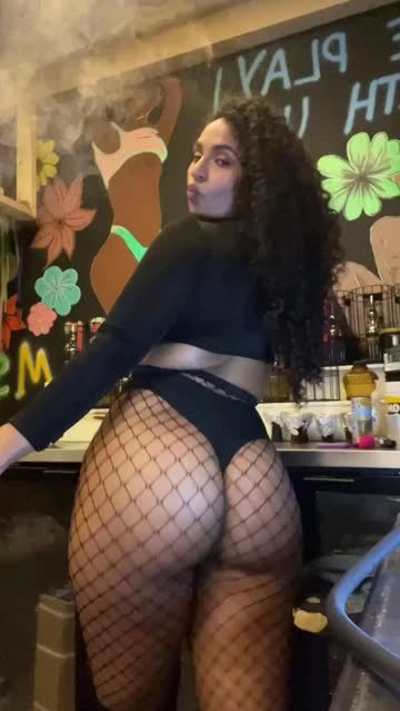 dancing twerking big ass thick 