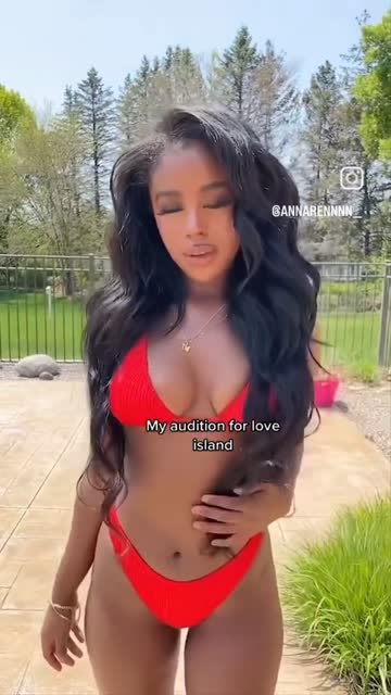 model cute petite 