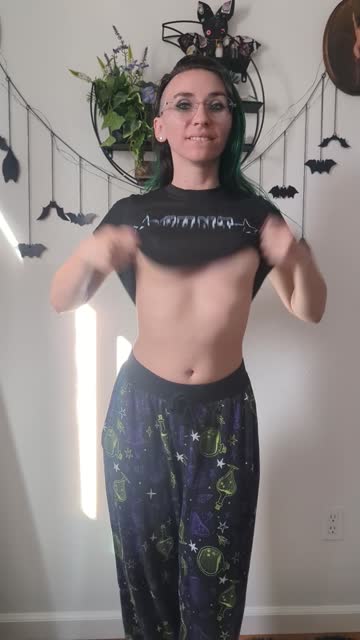 babe slimthick boobs goth natural tits tits cute hot video