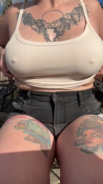 outdoor titty drop chubby nsfw video