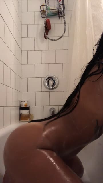 onlyfans bathtub amateur 