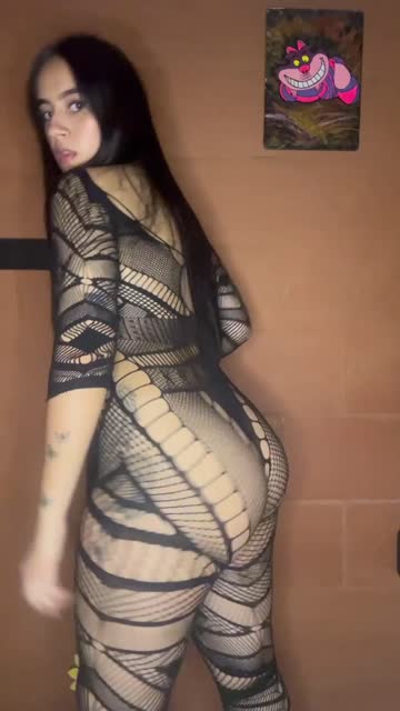 solo brunette latina hot video