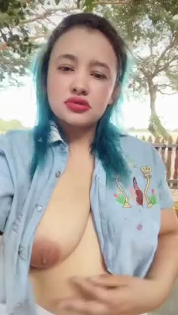 caught outdoor smile nsfw video