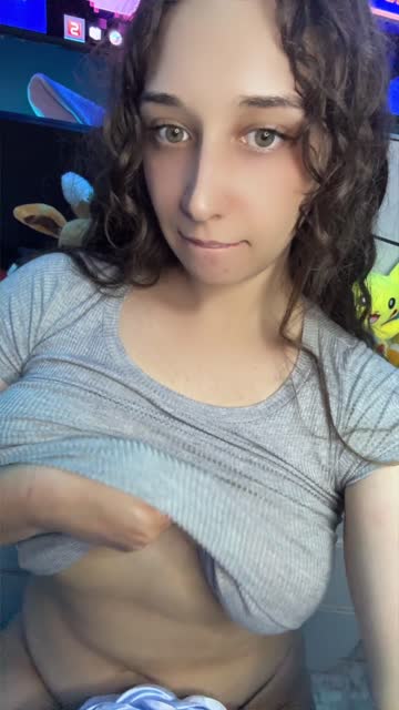 brunette big tits thick nsfw video