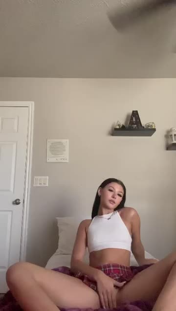 18 years old teen onlyfans pretty cute 