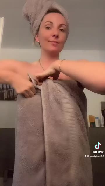 towel ass ass clapping free porn video