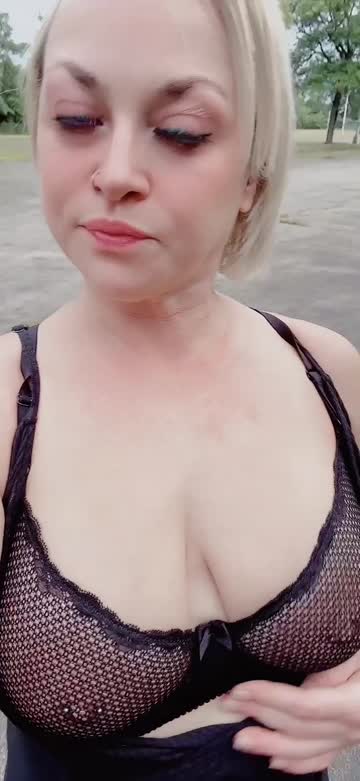 amateur blonde big tits outdoor milf xxx video