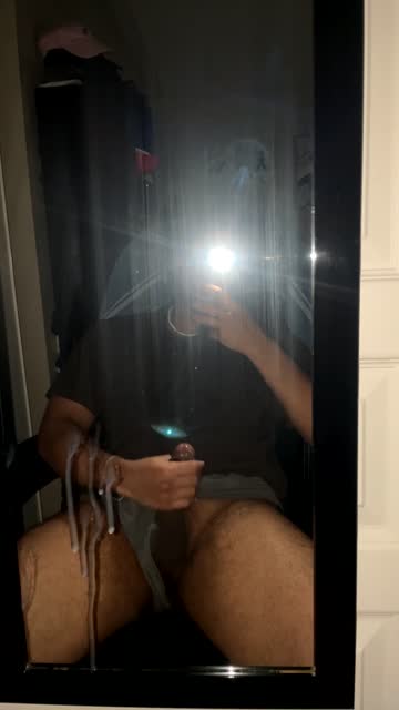 solo cum masturbating 
