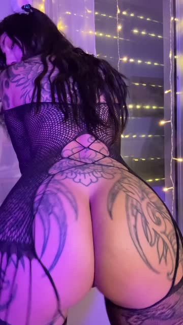brunette pussy big ass pawg tattooed ass booty 
