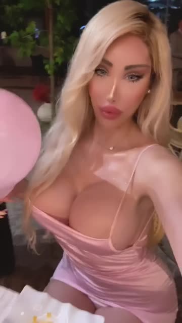 tiny waist public balloons fake tits sex video