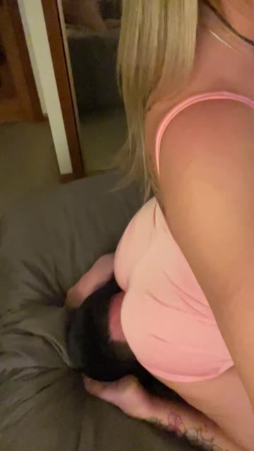 facesitting femdom face sitting smile milf smother nsfw video