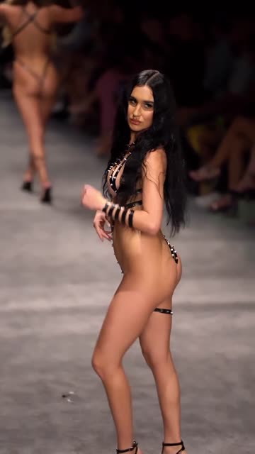 glamour model latina ass boobs natural tits 