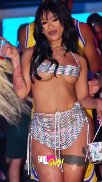 ass boobs tits 