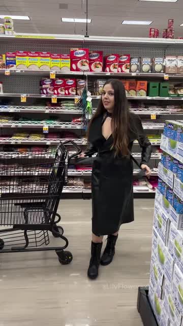 flashing grocery store public porn video