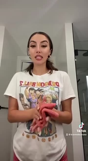 20 years old tease tiktok solo natural hot video