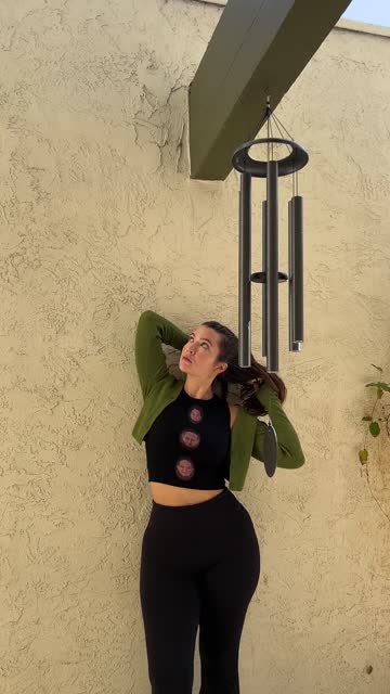 thick thighs long hair curvy hourglass brunette mild leggings xxx video