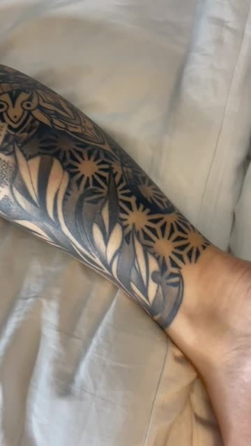 pussy fingering tattoo xxx video